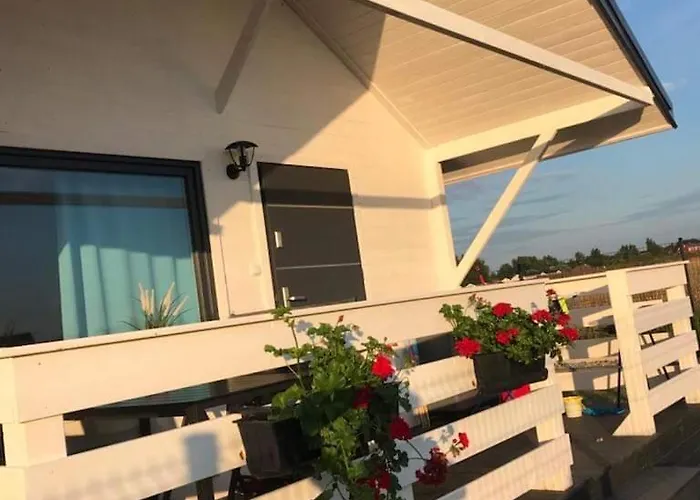 Letniskowe Wczasowa 30 *