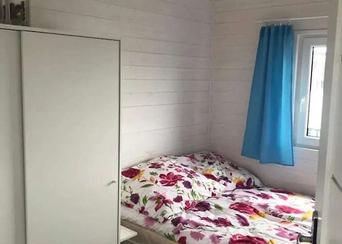 Letniskowe Wczasowa 30 *